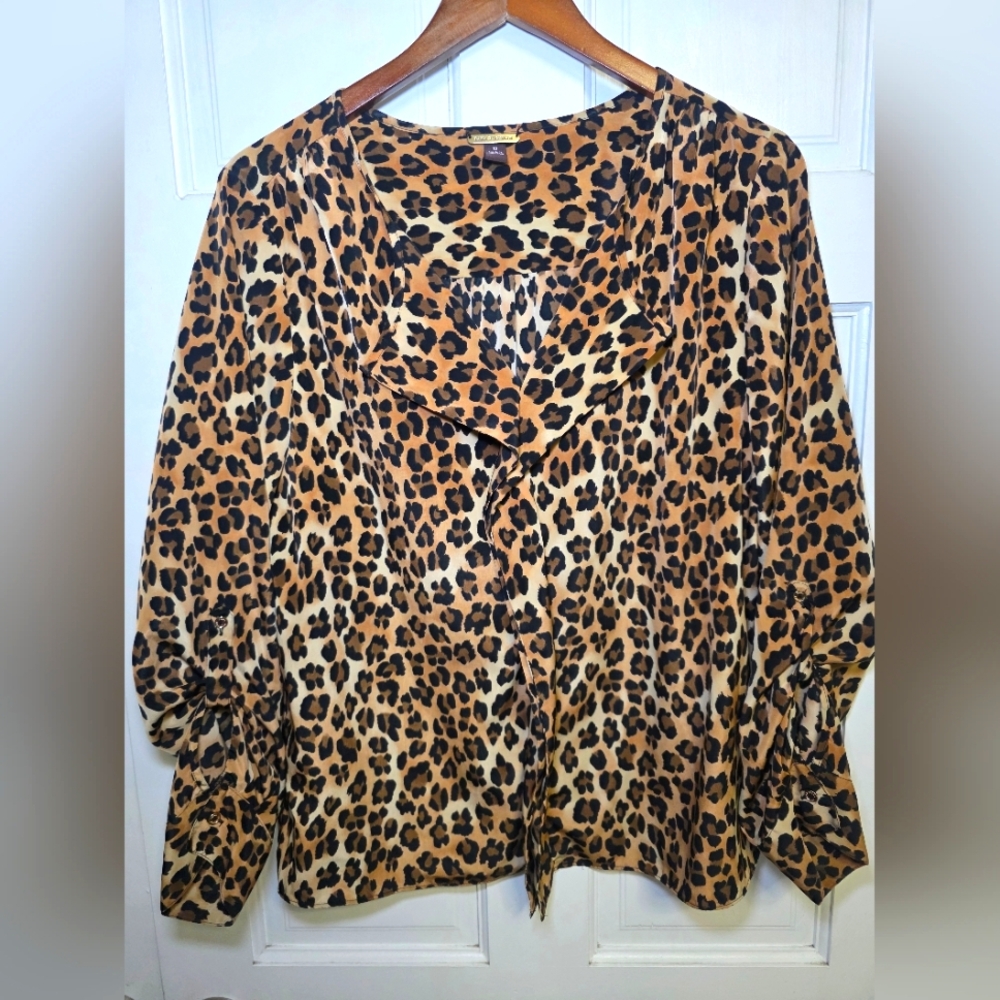 Dana Buchman Roll-Tab Sleeve Animal Print Ruffle Focus Blouse Top Shirt-Size 12